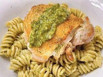 step8: 簡單又美味的青醬意大利粉便完成了。