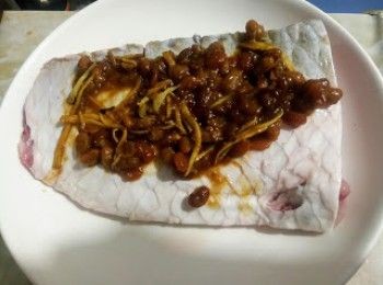 step3: 把<span class="group_2">調味料</span>鋪在魚上