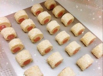 step7: 蓋上保鮮紙，靜置30-40分鐘作最後發酵，粉團會脹大1-2倍