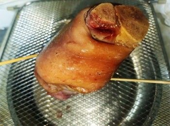 step7: 竹簽固定在網架上