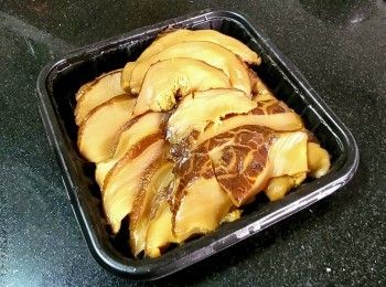 step8: 冬菇(已煲過湯)切成薄片傋用 .
