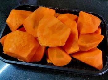 step10: 紅蘿蔔去皮切件