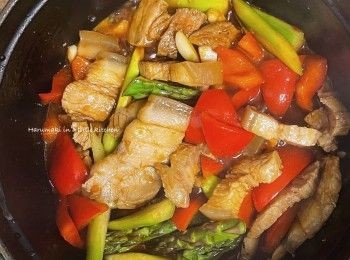 step6: 倒入適量粟粉水（按個人喜好調教芡汁厚薄), 最後按個人味蕾，終極試味 。
～完成～