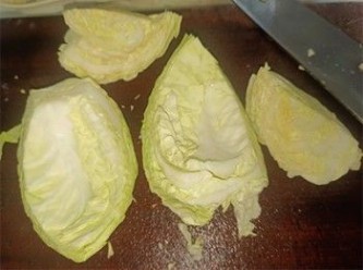 step1: 椰菜切去硬芯