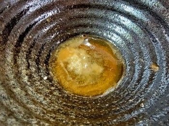 step7: 用 1/4 湯匙黃酒 , 胡椒粉 , 麻油 , 鹽 , 1/4 茶匙糖