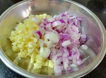 step1: 蒜頭,乾蔥