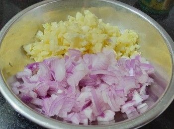 step1: 蒜頭,乾蔥