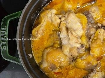 step5: 把雞件放回鍋中，上蓋慢火煮20分鐘，完成。