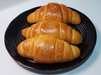 step1: 材料全部混合（牛油除外）
麵團成團後 加入牛油
麵團靜置30分鐘