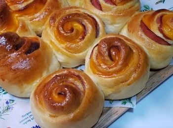 step1: 麵團：
材料全部混合（牛油除外）
麵團成團後 加入牛油
麵團靜置30分鐘