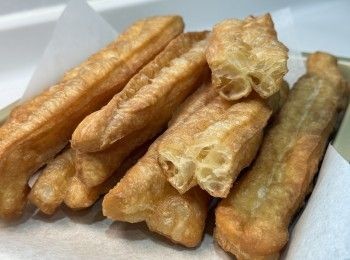 step1: 麵團：
所有材料混合
麵團休息30分鐘
搓成光滑麵團
放雪櫃翌日使用