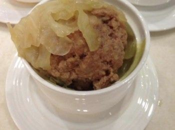 step6: 入部放好入高湯甩勺后蓋上細火慢煮30-45分鐘