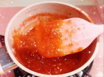 step8: 1. 完成後，盛出，待涼，放進雪櫃冷藏至少5小時（冷藏後，果醬會比較濃稠一點）