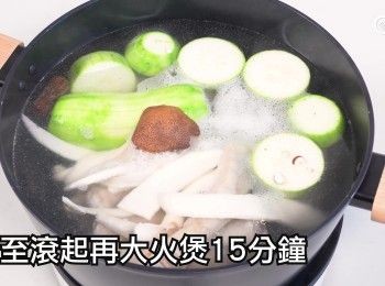 step16: 加水煲至滾起再大火煲15分鐘