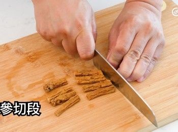 step3: 切段，如有腥味可用熱水灼1分鐘
