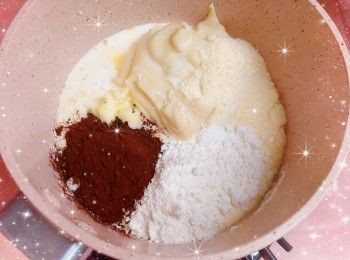 step2: 1. 將已攪拌成軟滑忌廉狀的忌廉芝士和其他的材料放入已裝好攪拌刀的多功能料理機