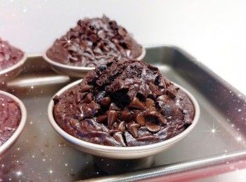 step7: 1. 預熱5分鐘（180°），放中層，焗約20-25分鐘至表面上色均勻，即可