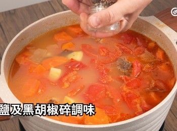 step28: 加鹽及碎黑胡椒調味