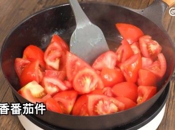 step19: 爆香番茄件，盛起備用