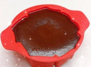 step5: 1. 啟動選擇「純蒸1」，大概蒸約1-1.5小時，蒸至以筷子刺年糕的中心點，如沒黏上粉漿便成