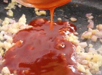 step6: 加入<span class="group_2">醬汁</span>兜勻