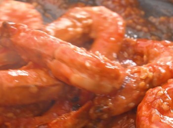 step7: 大蝦回鑊，煮至收汁即成