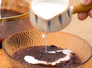 step5: 加入椰奶混合，冷藏後食用，口感更清甜滑順