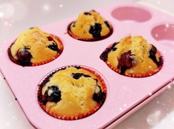 step6: 1. 預熱5分鐘（180°），放中層，焗約25-28分鐘至表面上色均勻，即可