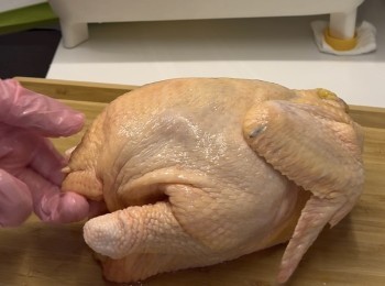 step1: 黃油雞先剪走Pat Pat, 肥膏