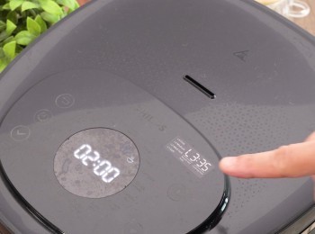 step1: 1️⃣ 電飯煲按「保溫」鍵，預熱 15 分鐘