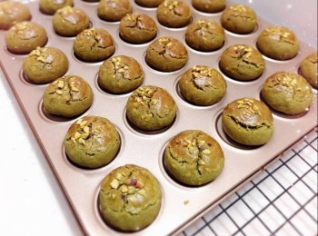 step6: 1. 預熱5分鐘（160°），放中層，焗約20-30分鐘左右（至表面及底部金黃；時間視乎厚薄而定），放涼