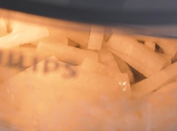 step4: 放入蒸汽氣炸鍋內內，以蒸氣模式蒸15分鐘