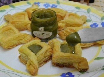 step5: 抹上自己喜愛的果醬。