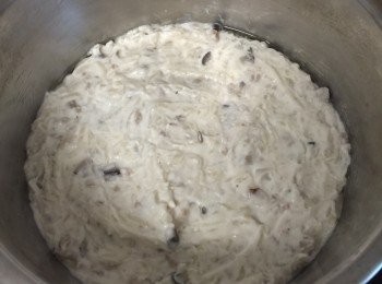 step4: 放入電鍋外鍋兩杯水下去蒸~竹籤插入無沾黏物即蒸熟~