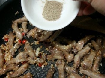 step8: 落味椒鹽炒勻即可