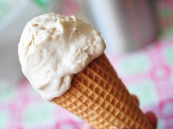 step7: 在家自己做冰淇淋，簡單又方便，口味也可隨自己喜好添加~ 水果、堅果、糖粒等等