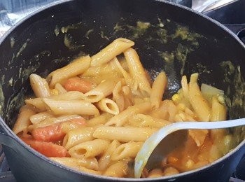 step11: 將南瓜湯燴煮長通粉至收汁即可。