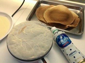 step3: 遇熱後餅皮散癹出可爾必思乳酸菌發酵乳的酸甜香氣