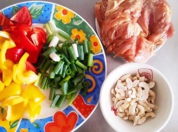 step1: 將所有<span class="group_1">食材</span>切成適合的大小