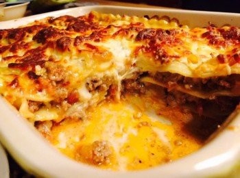 step9: 接著放入焗爐，焗烤15分鐘左右，表面芝士略金黃即可。