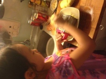 step1: 薯仔去皮, 刨絲