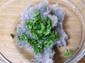 step3: 加入切碎的香菜