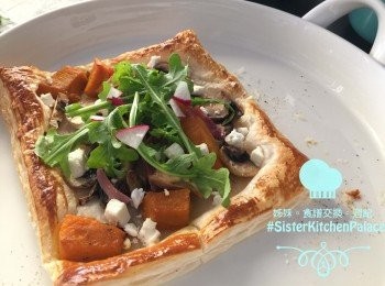 step8: 上碟前將火箭菜放上面，就食得