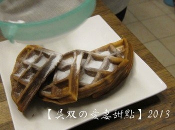 step7: 考好厚，稍微將一點溫度，灑上糖粉