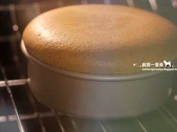 step9: 置於烤箱下層，烘烤約16~20分鐘。