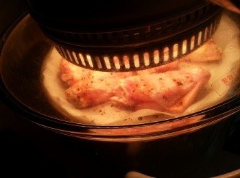 step3: 光波爐預熱200c約2分鐘,用高架,先波8分鐘,反轉再波6-8分鐘即可