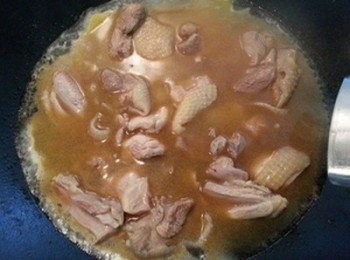 step3: 加入米酒和水{水可加可不加依個人口味}