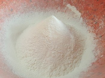 step6: 木薯粉及粘米粉拌勻，備用。