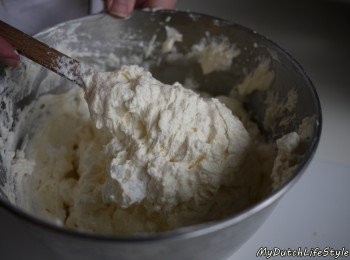 step3: 再將步驟1與步驟2一起拌攪。