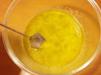 step3: 將液態奶油、檸檬皮和檸檬汁拌成檸檬奶油液備用!!